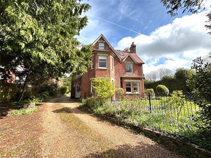6 Bedroom Detached House For Sale In Victoria Road, Fordingbridge, Hampshire, SP6