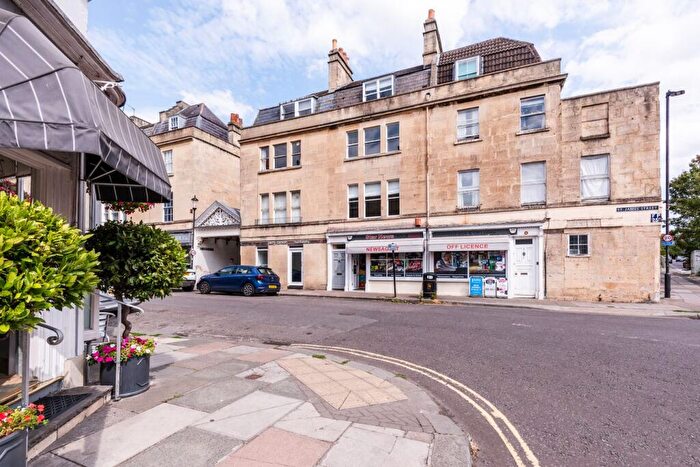 3 Bedroom Maisonette For Sale In St James's Street, Bath, BA1