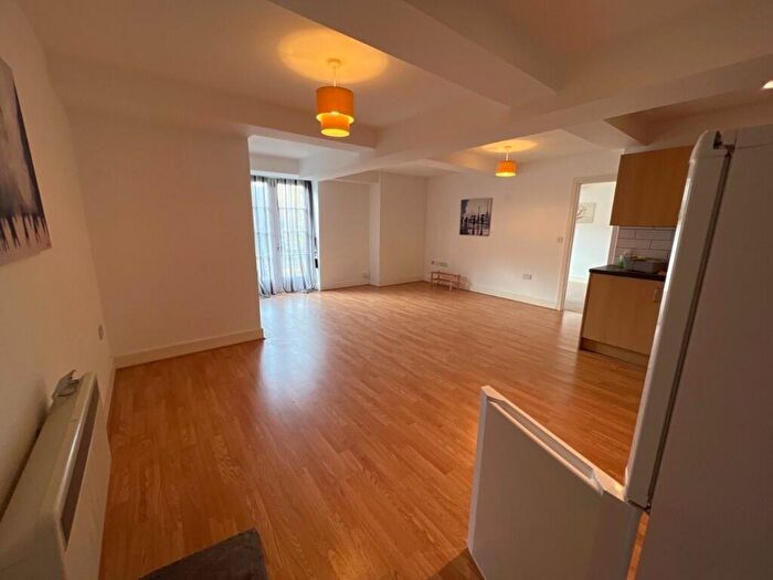 1 Bedroom Flat To Rent In Howardsgate, Welwyn Garden City, Hertfordshire, AL8