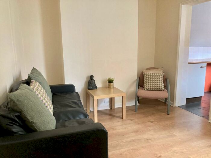 3 Bedroom Semi-Detached House To Rent In Grove Place, Leamington Spa, CV31