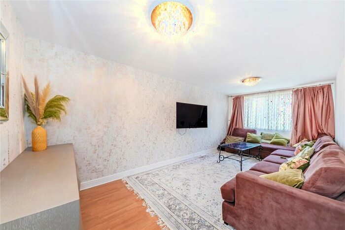 3 Bedroom Apartment To Rent In Paveley Street, London, NW8