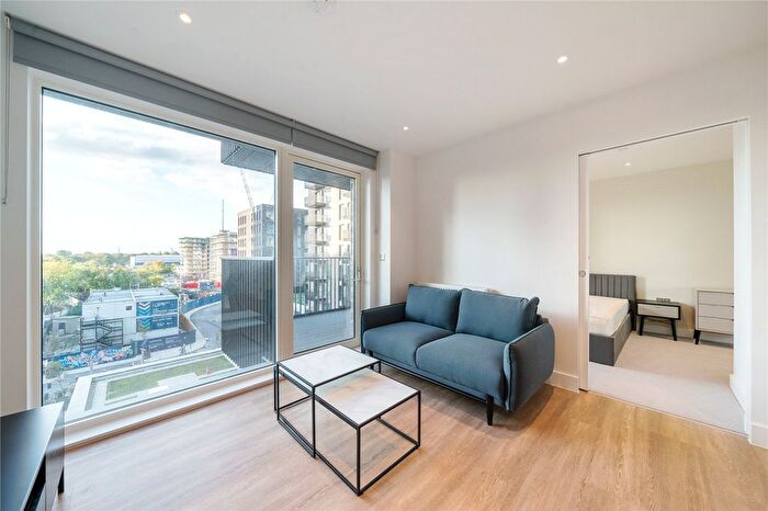 Studio To Rent In Henley Cross, London, SE3