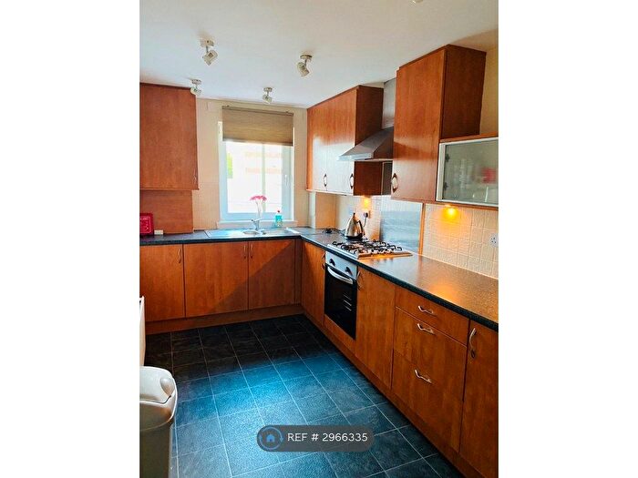 3 Bedroom Flat To Rent In Chesser Crescent, Edinburgh, EH14