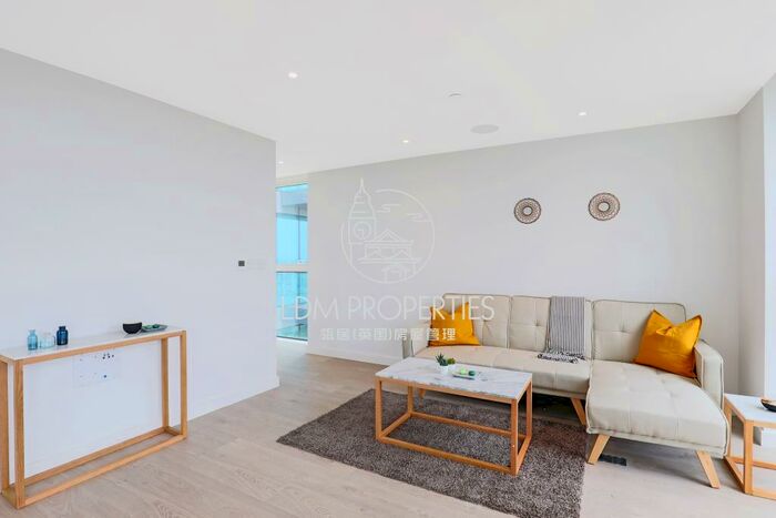 2 Bedroom Apartment To Rent In (October) Skylark Point, Woodberry Down, London, N4