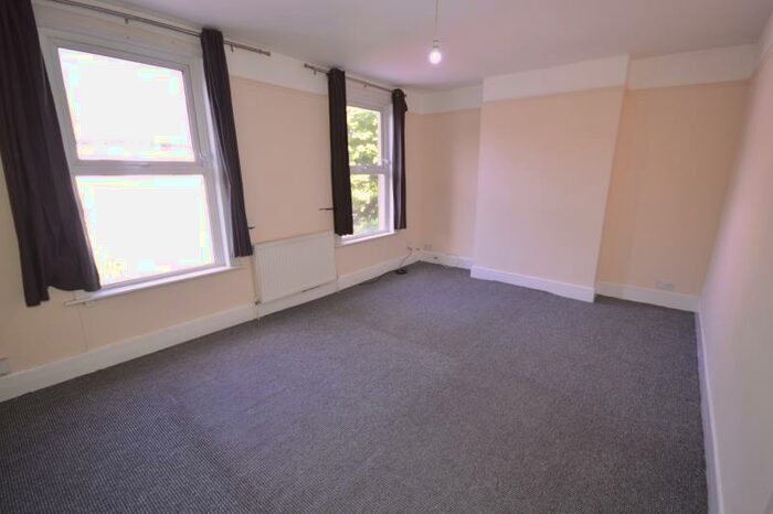 1 Bedroom Flat To Rent In Warwick Road, Stratford, London, E15