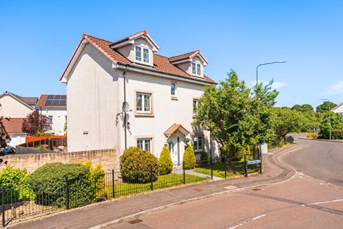 4 Bedroom Town House For Sale In Owen Stone Street, Wester Inch, Bathgate, EH48