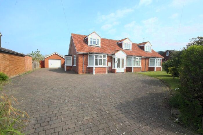 5 Bedroom Bungalow To Rent In Gypsy Lane, Marton-In-Cleveland, Middlesbrough, North Yorkshire, TS7
