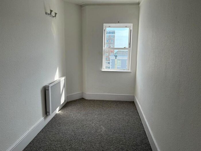 2 Bedroom Apartment To Rent In St Catherines Terrace, Hove, BN3