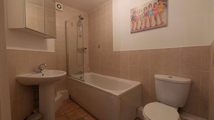 2 Bedroom Apartment To Rent In Mossley Road, Park View Mossley Road, OL6