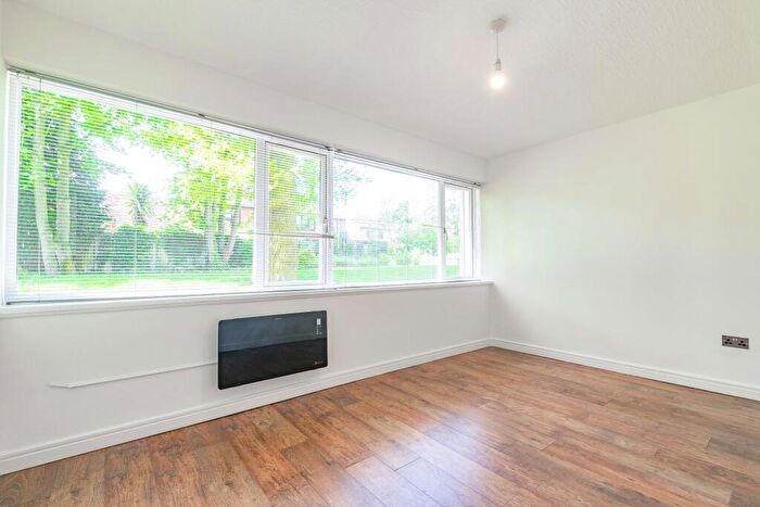 2 Bedroom Apartment To Rent In Pershore Road, Birmingham, West Midlands, B5