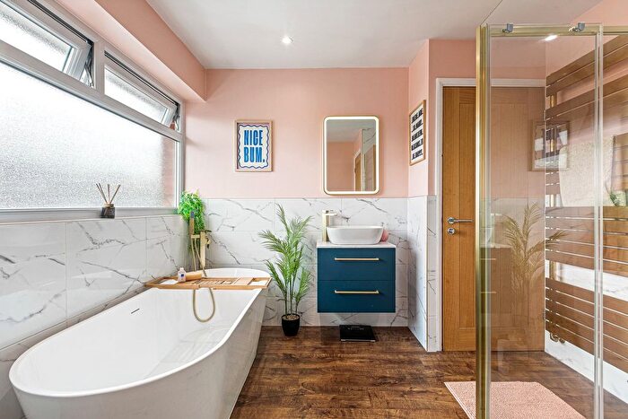 3 Bedroom Semi-Detached House For Sale In Langham Drive, Narborough, Leicester, LE19