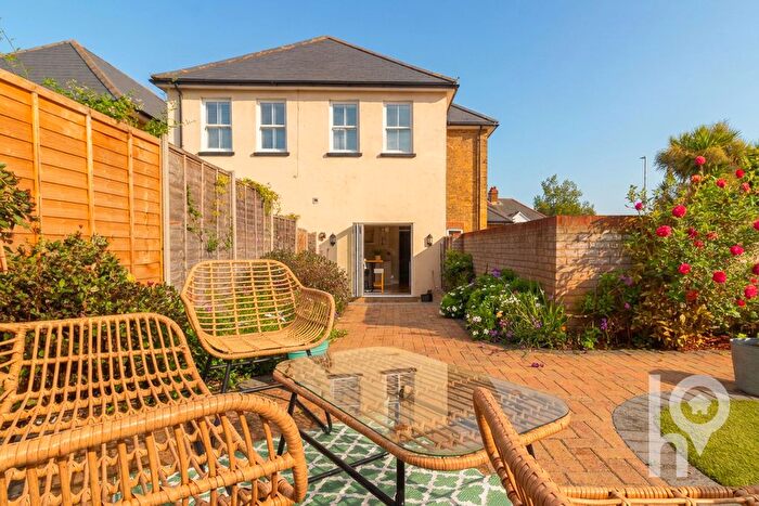 3 Bedroom Semi-detached House For Sale In Minster Road, Minster, ME12