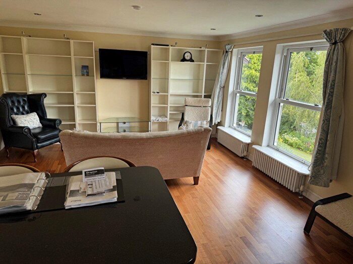 2 Bedroom Flat To Rent In Fountain Gardens, Windsor, Berkshire, SL4