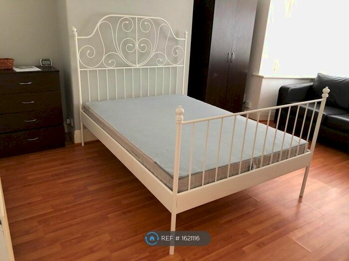 2 Bedroom Flat To Rent In Fenham, Newcastle Upon Tyne, NE5