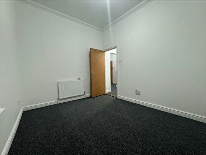 2 Bedroom Apartment To Rent In Alhambra Road, Southsea, PO4