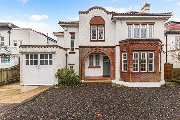 6 Bedroom Detached House To Rent In Alexandra Grove, London, N12