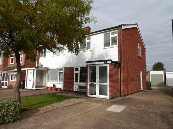 3 Bedroom Semi Detached House To Rent In Moorhill Road, Leamington Spa, Warwickshire, CV31