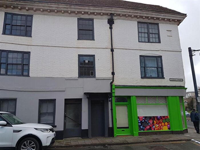 2 Bedroom Apartment To Rent In Church Street, Canterbury, CT1