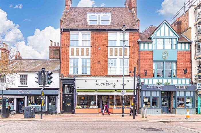 2 Bedroom Flat For Sale In C High Street, Berkhamsted, Hertfordshire, HP4