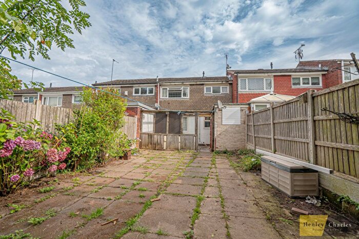 3 Bedroom Terraced House To Rent In Yardley Close, Oldbury, B68