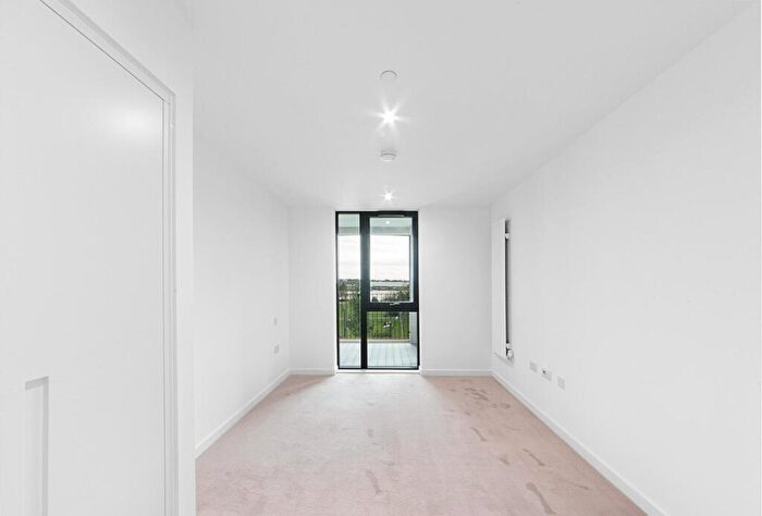 2 Bedroom Apartment To Rent In Pinnacle House, Royal Wharf, London, E16