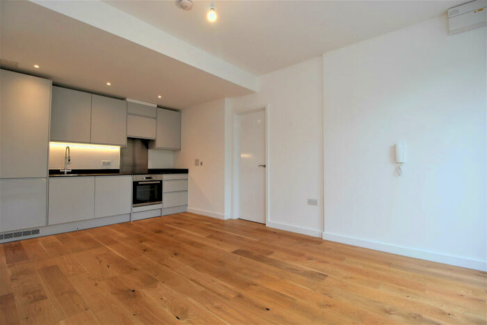 1 Bedroom Flat To Rent In Regent House, The Gore, Basildon, SS14