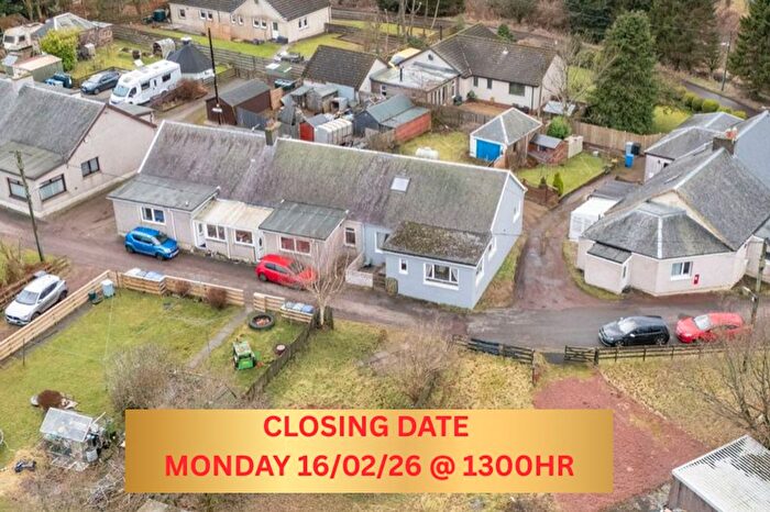 2 Bedroom Cottage For Sale In Crosswood Terrace, Tarbrax, West Calder, EH55