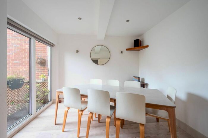 3 Bedroom Maisonette To Rent In Haydons Road, Wimbledon, London, SW19