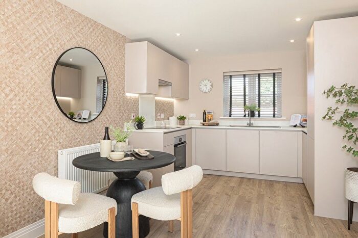 1 Bedroom Flat For Sale In "Guelder Apartments - Ground Floor" At Roman Road, Ingatestone, CM4