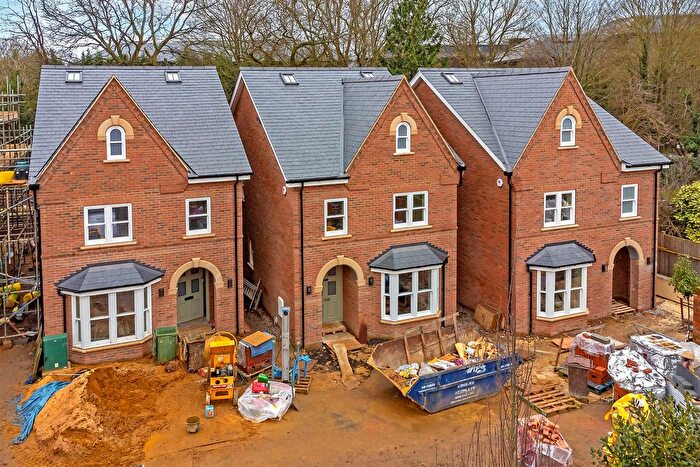 4 Bedroom Detached House For Sale In The Oaks, St. Albans, AL1