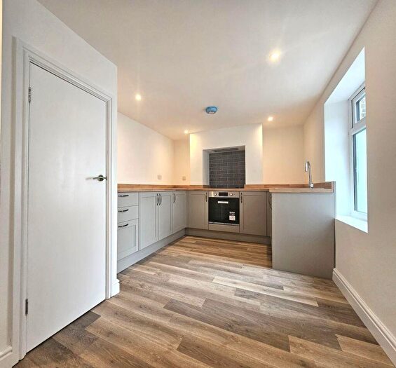 2 Bedroom Cottage To Rent In Water Street Deal, CT14