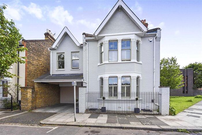 5 Bedroom Detached House To Rent In Seymour Gardens, Twickenham, TW1