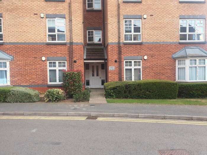 2 Bedroom Flat To Rent In Beckets View, Northampton, NN1