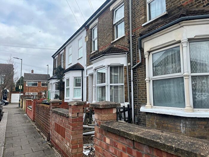 4 Bedroom Terraced House To Rent In King Edward Road, Waltham Cross, EN8