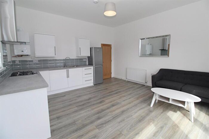 1 Bedroom Flat To Rent In Caerphilly Road, Birchgrove, Cardiff, CF14