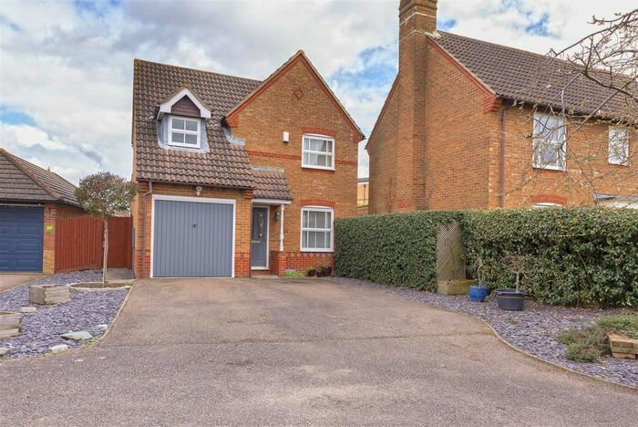 3 Bedroom Detached House To Rent In Clover Way, Paddock Wood, Tonbridge, TN12
