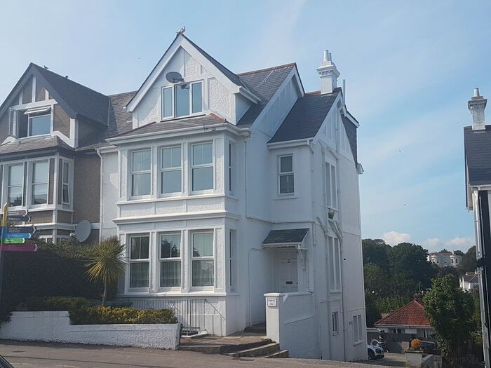 2 Bedroom Flat To Rent In Avenue Road, Falmouth, TR11