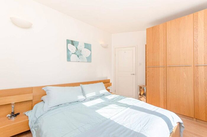 2 Bedroom Flat For Sale In Fetter Lane, St Pauls, London, EC4A