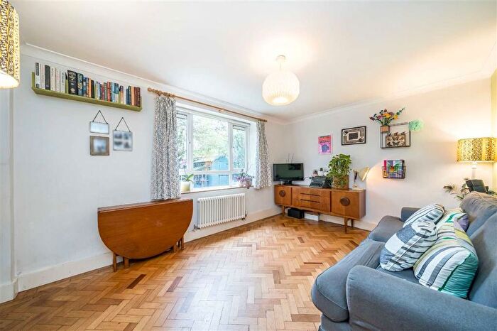 2 Bedroom Flat For Sale In Hayter Road, Brixton, SW2