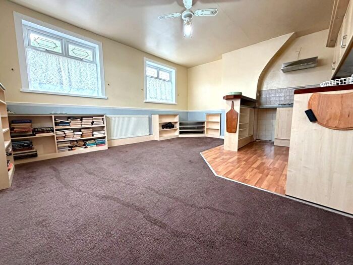 1 Bedroom Flat To Rent In Johnston Street, Blackburn. Lancs., BB2