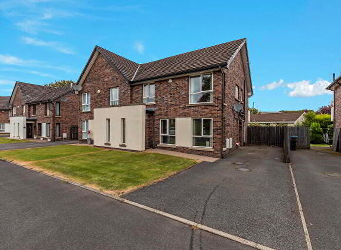 4 Bedroom Semi-Detached House For Sale In Rogan Wood, Newtownabbey, BT36