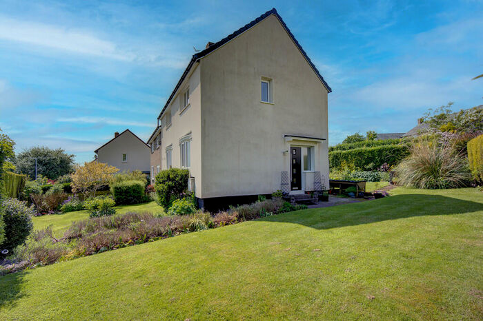 3 Bedroom Semi-Detached House For Sale In Centurion Way, Heddon-on-the-wall, NE15