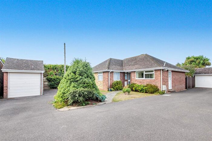 2 Bedroom Detached Bungalow To Rent In Inglegreen Close, Ferring, Worthing, BN12