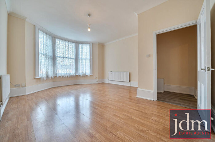 2 Bedroom Apartment To Rent In Shooters Hill Road, London, SE3