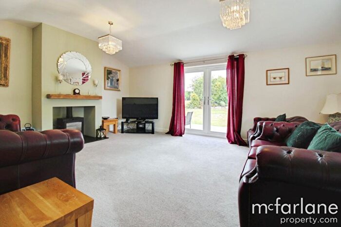 6 Bedroom Detached House For Sale In Uffcott, Swindon, SN4