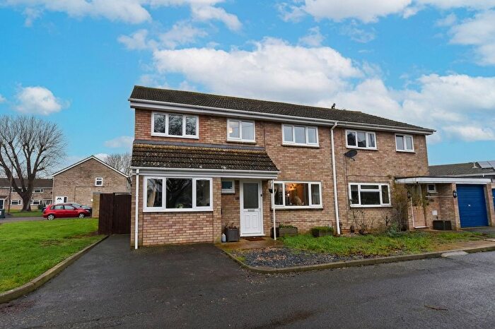 4 Bedroom Semi Detached House For Sale In Greengarth, St. Ives, PE27