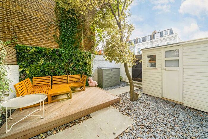 1 Bedroom Flat For Sale In Munster Road, London, SW6