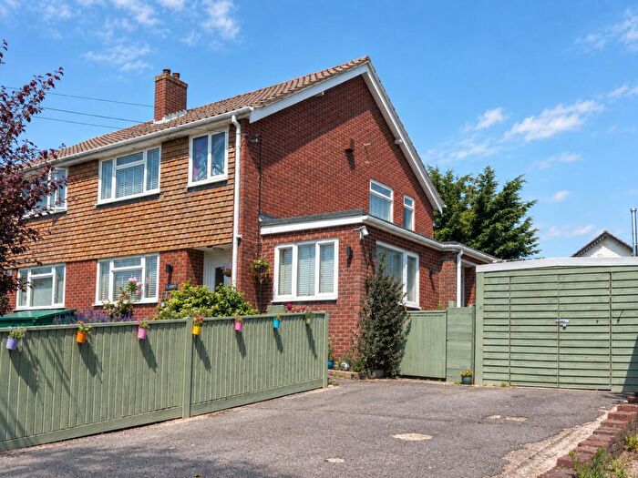 3 Bedroom Semi-Detached House For Sale In The Drove, Blackfield, SO45