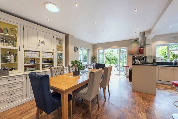 4 Bedroom Detached House To Rent In Highfield Way, Rickmansworth, WD3