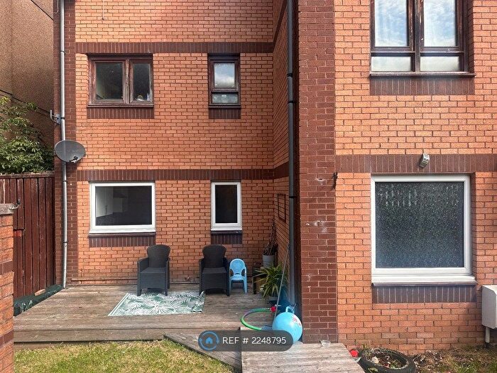 2 Bedroom Flat To Rent In Kilmany Drive, Glasgow, G32